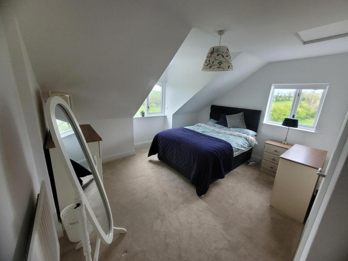 Villa Helen'S Maghera  Esterno foto
